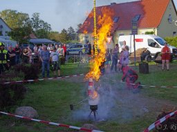 Tag der offenen Tür und Maibaumfest 2024