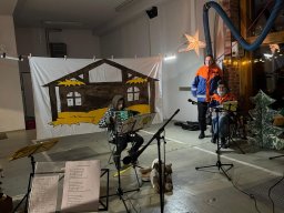 weihnachtliches Programm 2024 am Gerätehaus der Feuerwehreinheit Dreetz